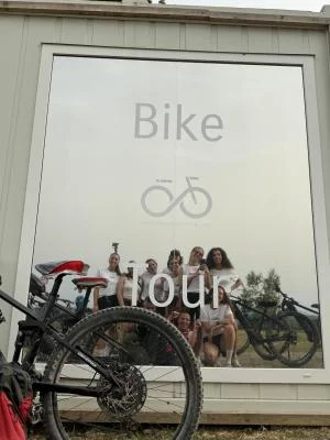 Thumbnail Peccioli: Tuscany E-bike Tour, Pizza Making Course & Lunch