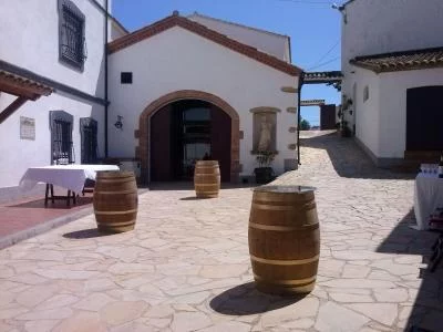 Thumbnail Desayuno y visita a la bodega con curso de cata de vinos en la Bodega Miquel Jané