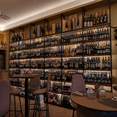 Thumbnail "Vinos que cuentan una historia centenaria" - Cata de vinos de Apulia en la zona de Milán