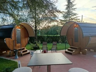 Thumbnail Soggiorno esclusivo in botte e degustazione di 4 vini per coppie presso la Cantina Le Macchie