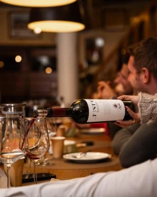 Thumbnail Cata de vinos con productos locales y visita a la bodega Nicolis en Valpolicella
