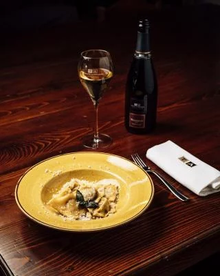 Thumbnail Esplora la Franciacorta: Wine tour e pranzo autentico alla Tenuta Ambrosini