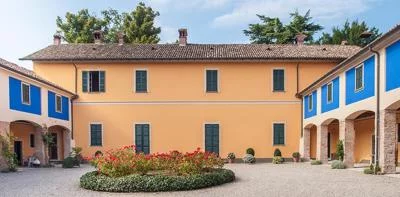 Thumbnail La Hora del Vino - Visita a la Bodega Castello di Luzzano con Cata Guiada de 4 Vinos