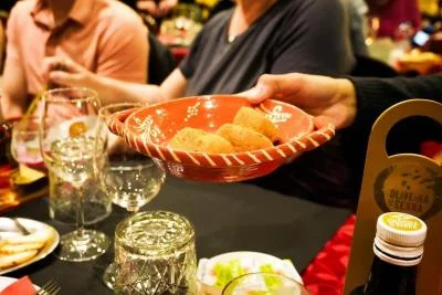 Thumbnail Fado-Musikerlebnis mit portugiesischem Wein und Vorspeisen