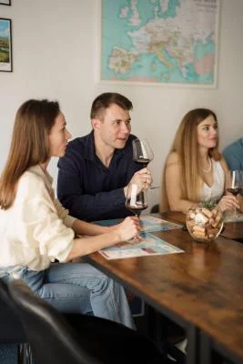 Thumbnail Cours de dégustation de vins dans le centre ville de Nice : 8 vins français - Sélection du sommelier
