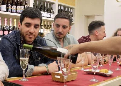 Thumbnail Un vrai goût de Lisbonne : Tapas, vins et boissons surprises portugais