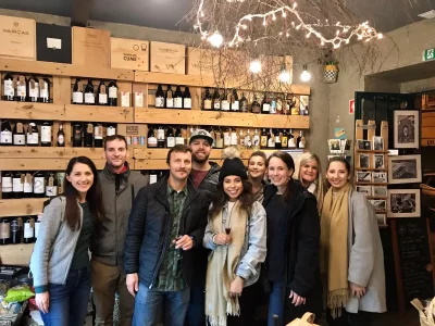 Thumbnail Lisboa Fado &amp; Food Tour: Una Noche de Sabores, Música y Saudade