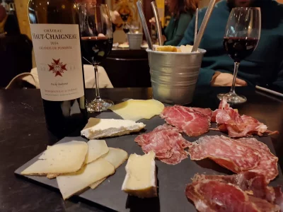 Thumbnail Visita gastronómica y cata de vinos en el Mercado Gourmet de Burdeos