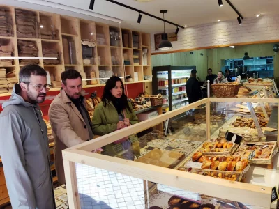 Thumbnail Visite du marché gastronomique de Bordeaux et dégustation de vins