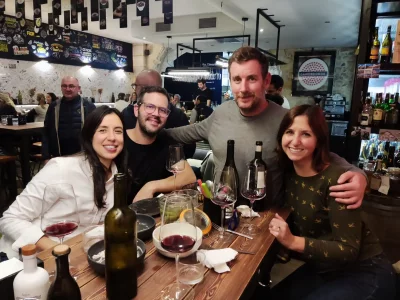 Thumbnail Visite du marché gastronomique de Bordeaux et dégustation de vins