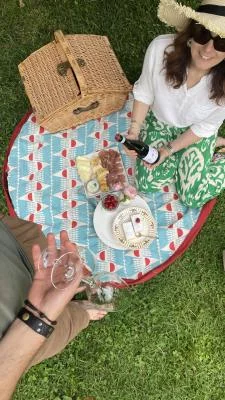 Thumbnail Picnic con prelibatezze locali e vino biologico a Matunei nelle colline del Monferrato
