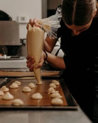 Thumbnail El Arte de Vivir Malbec: Clase de cocina y maridaje de vinos en el Château de Haute-Serre