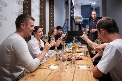 Thumbnail Paris Evening Wine Course & Tasting with the Sommelier: 5 Wines & Aperitif Boards