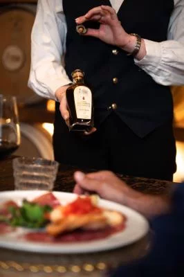 Thumbnail San Gimignano: La Bodega Noble Cata de vinos en Poggio ai Laghi
