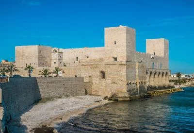 Thumbnail Wine experience di Trani e visita guidata di un giorno da Bari o Matera