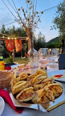 Thumbnail Visita del vigneto e degustazione di vini presso la cantina Falcone Fausto in Abruzzo
