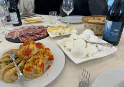 Thumbnail Visite de la ferme, cours pratique de mozzarella et de pâtes avec dégustation à Martina Franca