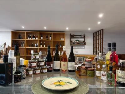 Thumbnail Giardini Naxos, Taormina: degustazione di vino dell'Etna e olio Evo