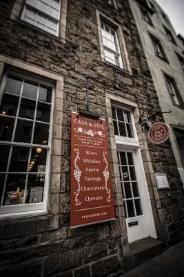 Thumbnail Edinburgh: Weinprobe von spanischen Weinen mit Charcuterie und Käse