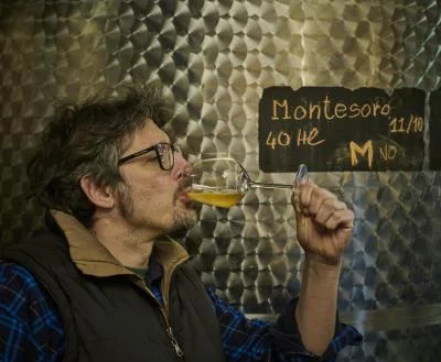 Thumbnail Degustación de Derthona Timorasso Natural: Explora los productos ecológicos de Valli Unite &amp; Farm en las colinas de Tortona