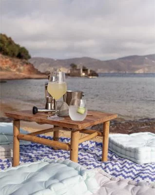 Thumbnail Mykonos: Clase magistral de cócteles griegos en una playa aislada