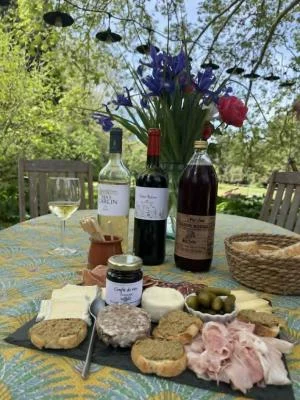 Thumbnail Sunset E-bike Ride around Saint-Rémy-de-Provence & Aperitif in the Vineyards