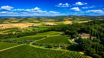 Thumbnail 3 verres de terre et de temps à la Cantine Luciani 1888 à Montalcino