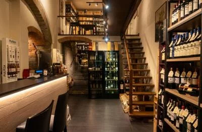 Thumbnail Dégustation de vins avec charcuterie et fromages à Cortona
