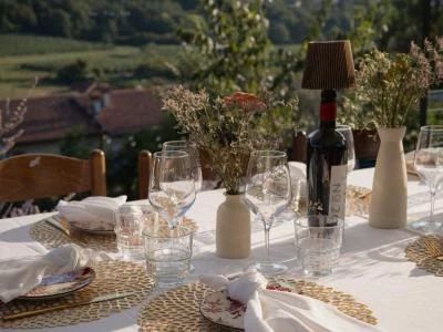 Thumbnail Von Weiß zu Rot: Exklusives Weinerlebnis in den Prosecco-Hügeln
